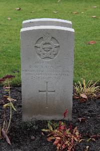 Berlin 1939-1945 War Cemetery - Nixon, Robert William